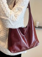 Soft Leather Large Capacity Vintage Shoulder Bag For Work & Commute