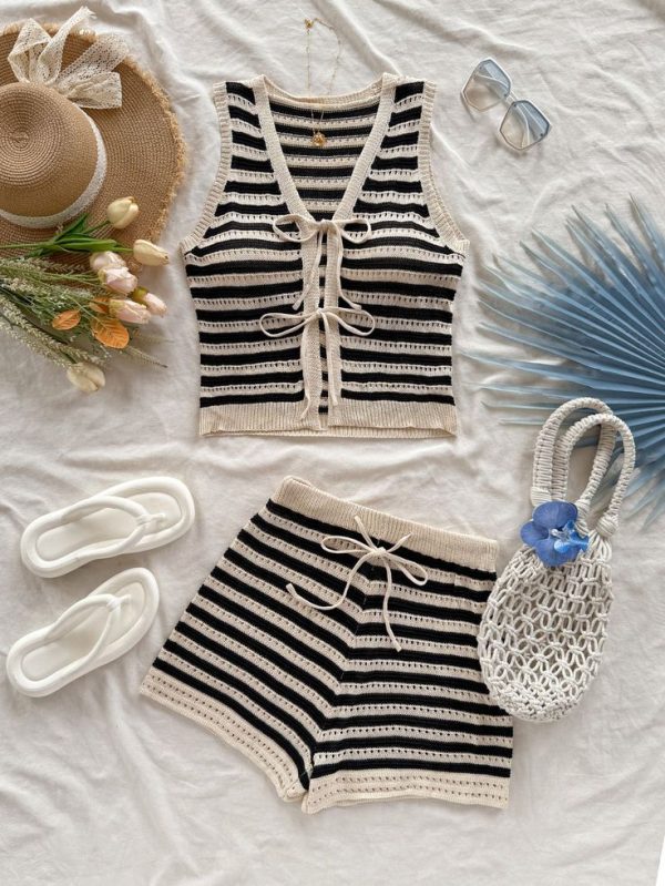 SHEIN WYWH Vacation Casual Contrast Color Striped Drawstring Vest & Shorts