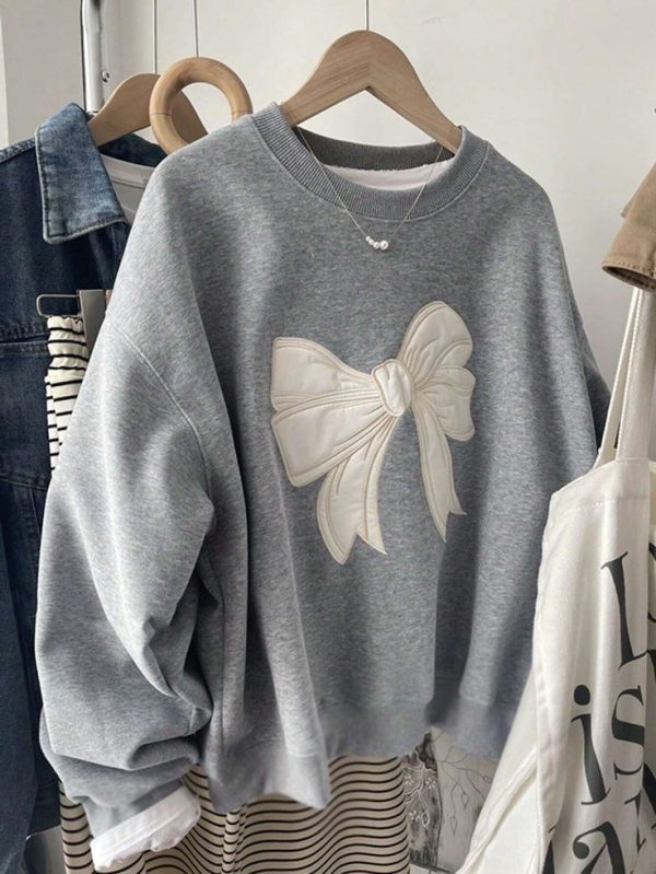 Embroidered Bow Long Sleeve Sweatshirt
