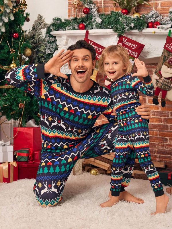 2pcs Young Boy Festive Christmas Print Snug Fit Casual Long Sleeve Top And Pants Set