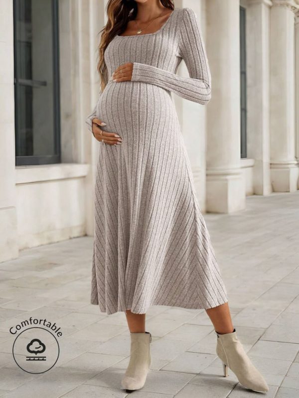 SHEIN Maternity Solid Scoop Neck Rib-Knit Dress
