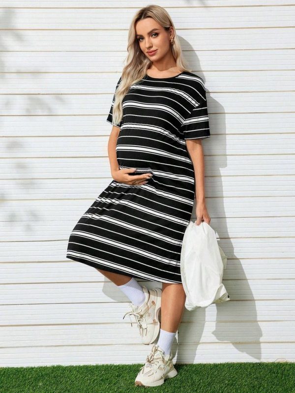 SHEIN Maternity Outdoor Street Style Pregnancy Dress