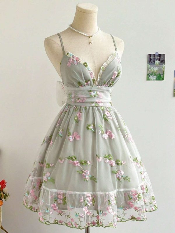 SHEIN WYWH Romantic Countryside-Style Backless Dress With Ruffle & Delicate Embroidery Decoration