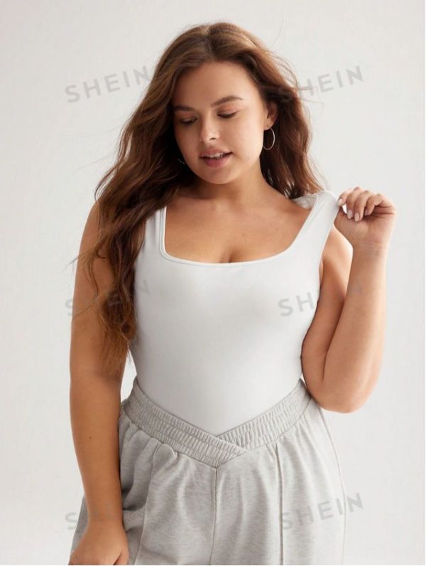 SHEIN BASICS Plus Solid Tank Top