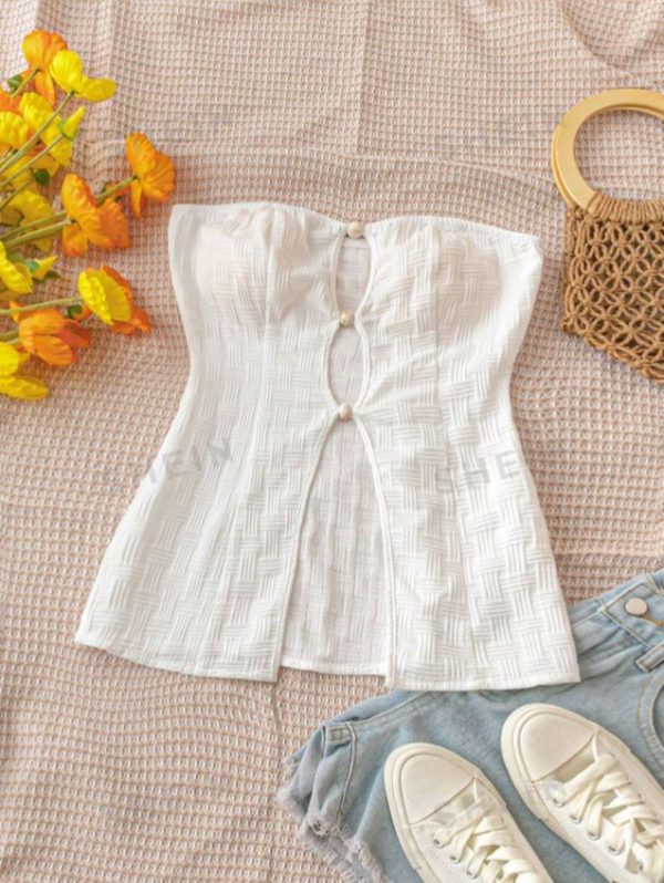 Women Vacation Style Textured Fabric Tight-Fitting Front And Middle Hollow Out Design Top