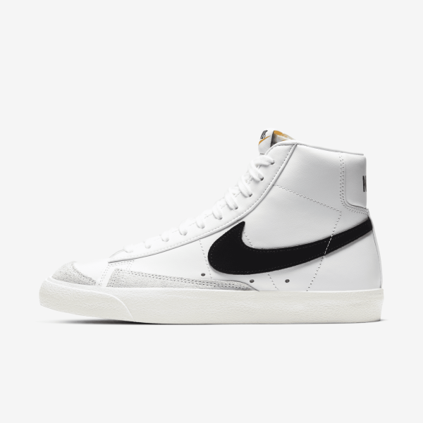 Nike Blazer Mid '77 Women's Shoes (White)