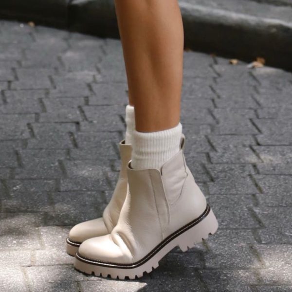 Caslon Shoes | Nwt Caslon Miller Chelsea Boots | Color: Cream | Size: 6.5