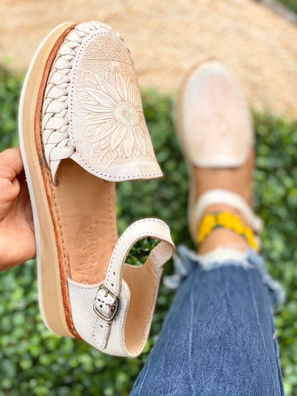 Huarache leather Sandal All Sizes Boho- Hippie Vintage Mexican Style- natural tooled sunflower huarache