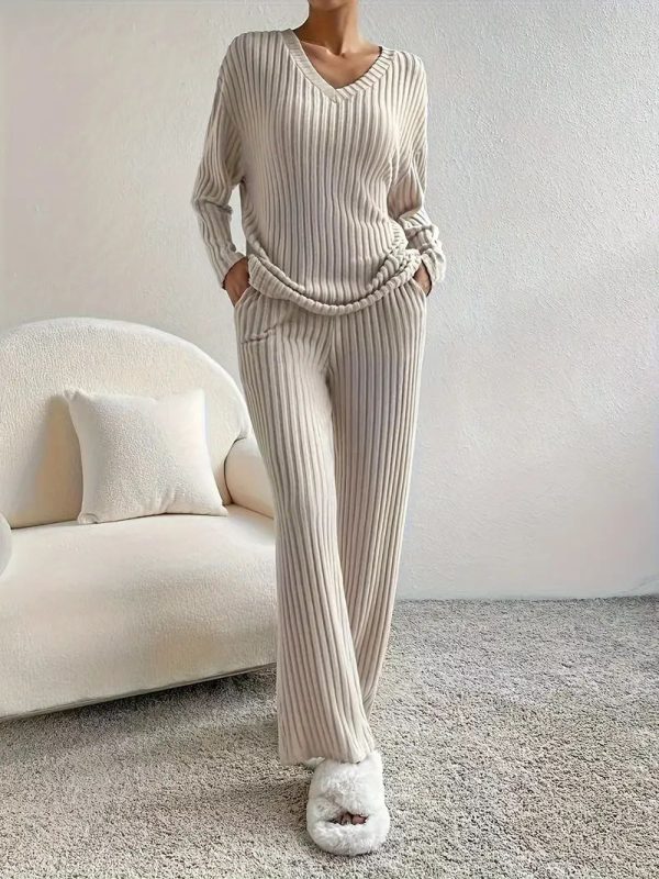 2025 spring set new home fashion casual straight leg pants temperament loose V-neck pit strip
