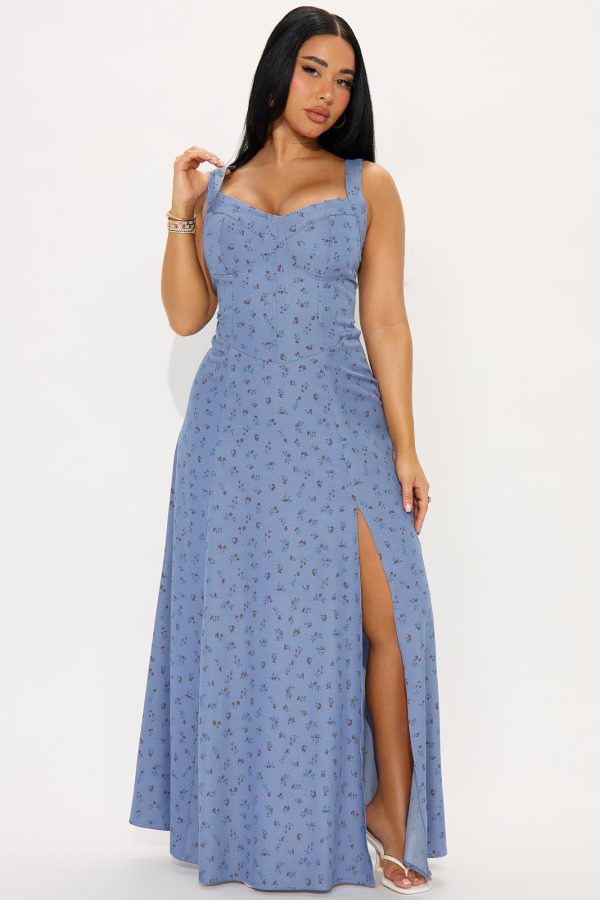 Women's Daniella Twill Maxi Dress in Medium Wash Size 1X