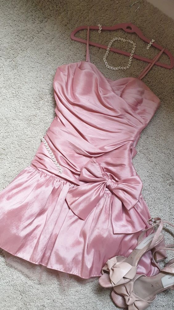 Women Party Outfits ~ Party Gown ~  Party Fashion