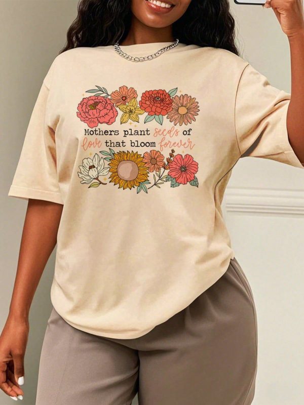 Oversized Style For Women, Retro Floral Mama Quote Shirt, Mom Shirt, She Is Mom Shirt, Floral Mom Shirt ,Mama Mothers Day Shirt, Oversize Type Shirt For Women, Perfect For Holiday Parties Or Gift Giving, Soft And Comfortable
