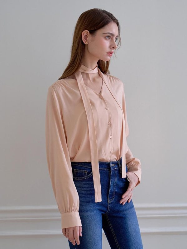 Pendant Tie V-Neck Blouse