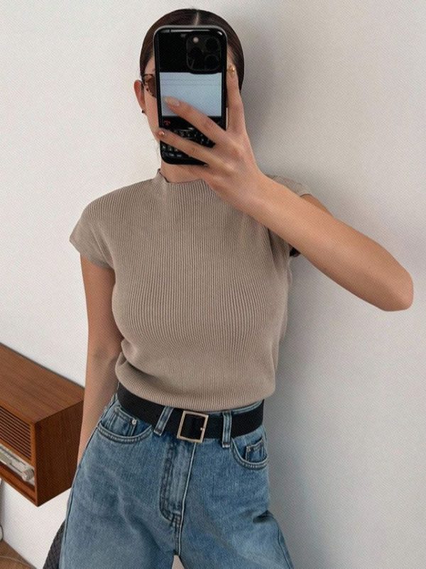 DAZY Solid Color Small Stand Collar Knit Top