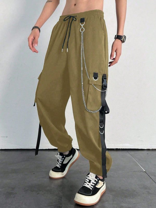 Loose Men's Chain Detail Flap Pocket Side Cargo Pants