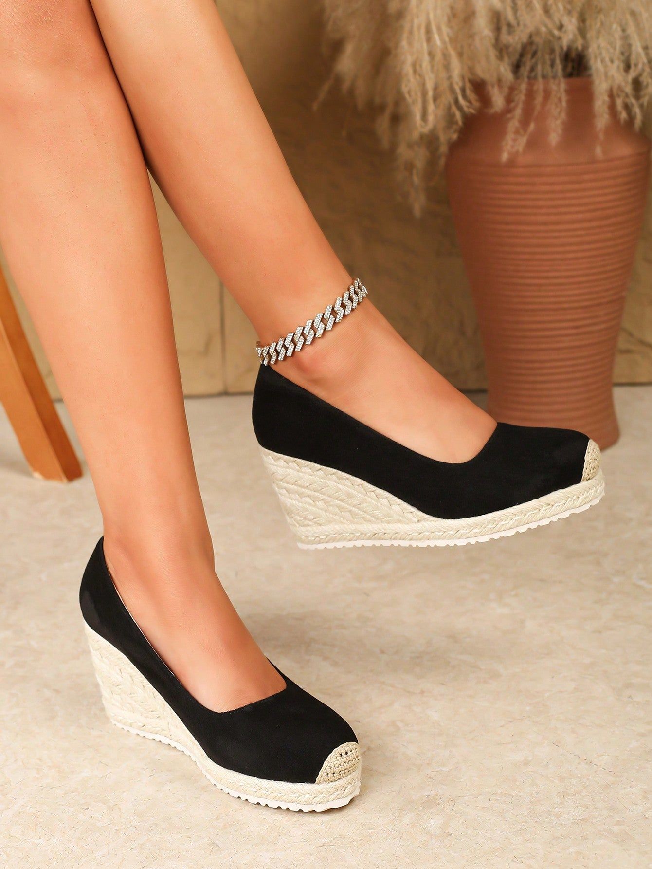 Chic Vacay Faux Suede Braided Wedge Sandals for Effortless Summer Style - EUR38