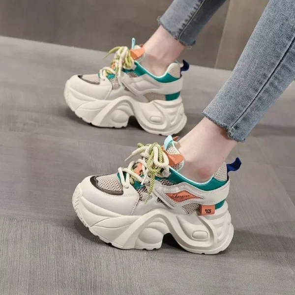 High end explosive high rise dad shoes for women, 9cm thick sole, 2025 new small casual white