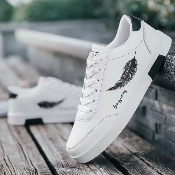 Fashionable Korean Style Men's Low Top White Casual Shoes Summer 2024 New Arrival Breathable