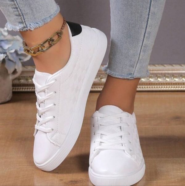 Low Cut Lace-Up Casual Athletic Shoes | Color: White | Size: Various