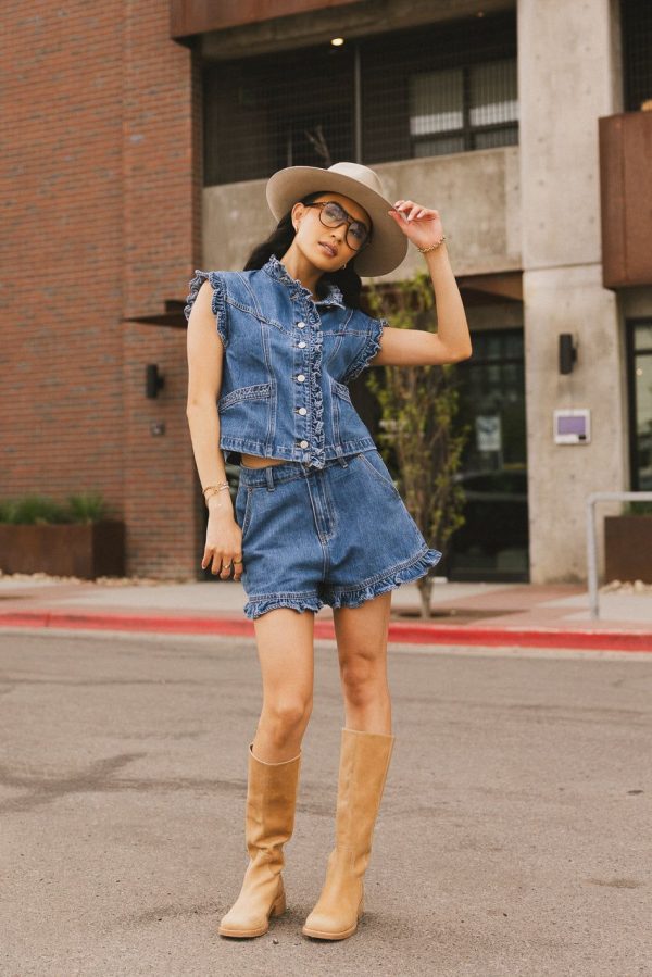 Sasha Ruffled Shorts - S / Medium Wash