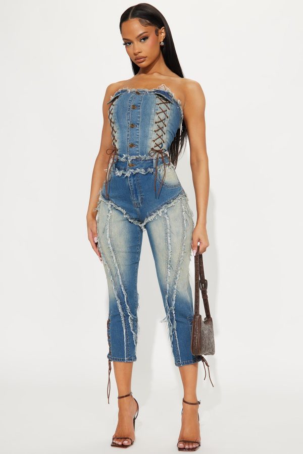 Women's Stacked Up Washed Denim Capri Jumpsuit in Medium Wash Size Large