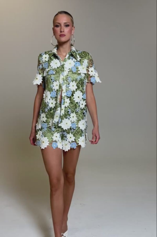 DAISY CROCHET SHORT SLEEVE BUTTON UP SHIRT
