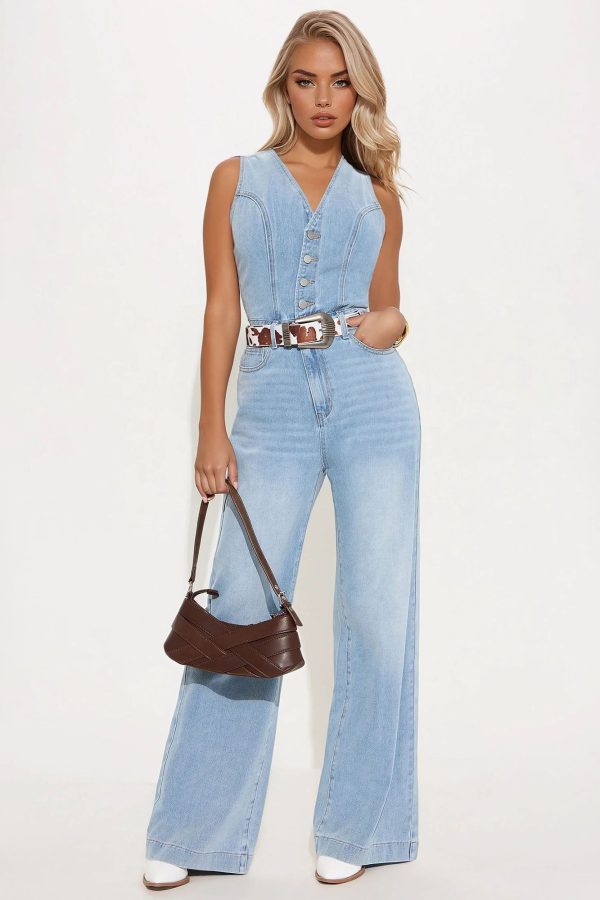 Women's Jessica Denim Jumpsuit in Light Wash Size Large