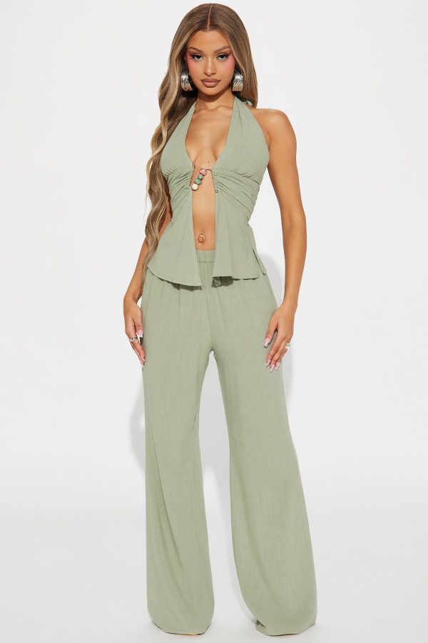 Women's Waterfront Babe Pant Set in Olive Green Size XL