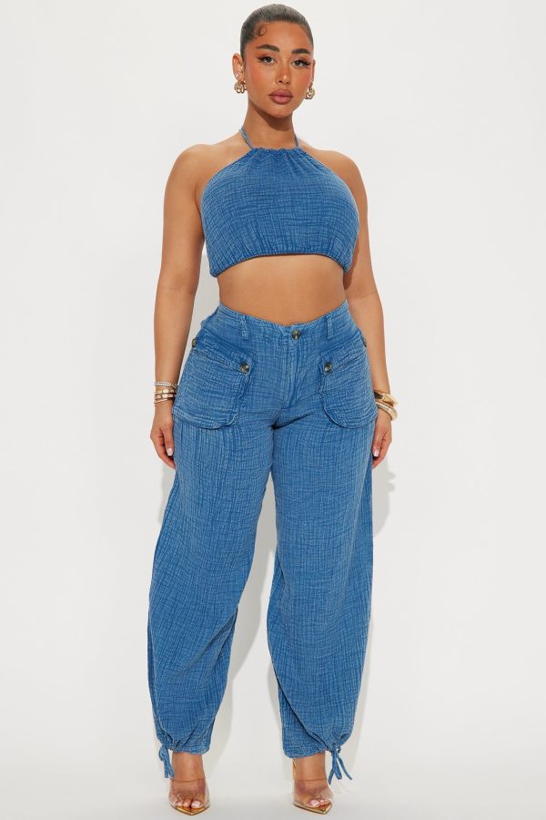 Women's Saltwater Cargo Pant Set in Denim Size Medium