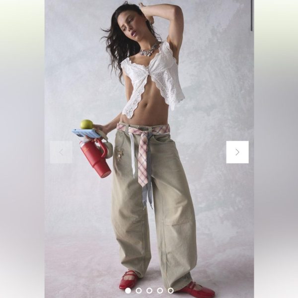 Urban Outfitters Pants & Jumpsuits | Urban Outfitters Bdg Rih Mid Rise Barrel Jean Nwot | Color: Cream/Tan | Size: 24