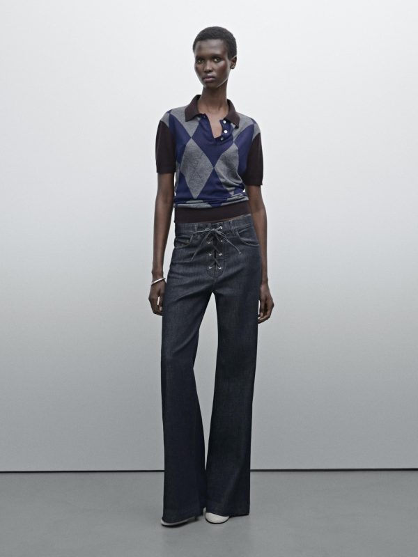 Flared high-waist jeans
