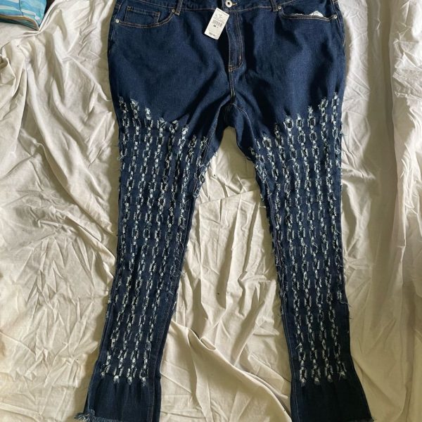 Ashley Stewart Jeans | Ashley Stewart Blue Ankle Cropped Jeans With Embellished Design | Color: Blue | Size: 22