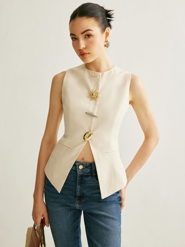 Metal detail split vest