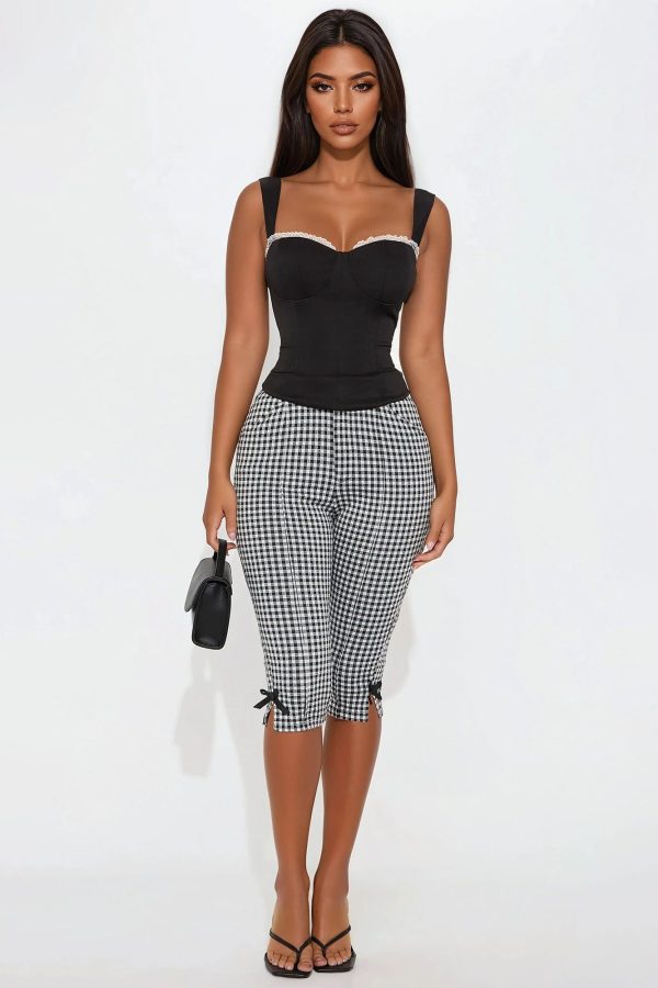 Women's Rachael Gingham Capri Pant in Black/White Size Medium