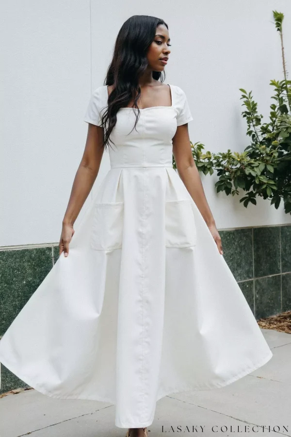 Elegant Square Neckline Midi Dress with Pockets - A Timeless Fashion Statement
