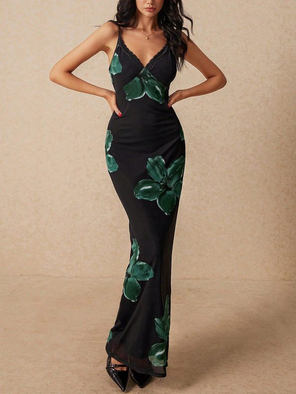 Women's Floral Printed Slim Low Cut Lace Neckline Halter Extra Long Dress, Green Printed Extra Long Dress, Stretchy Wrap, Beach Women's Dress, Lace Dress, Backless Dress, Halter Dress, Elegant And Feminine Floral Extra Long Dress, Party Women's Dress, Date Evening Dress, Bodycon Dress, Autumn Wedding Guest Dress, Homecoming Dress, Fall Women's Dresses, Poeselle