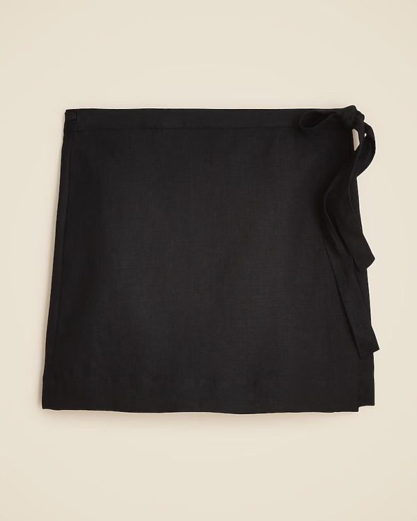 Wrap skirt in linen
