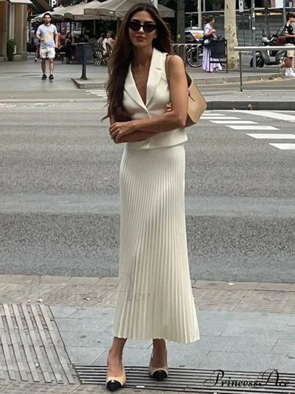 Pleated Midi Skirt Charming And Vest Set - White / M
