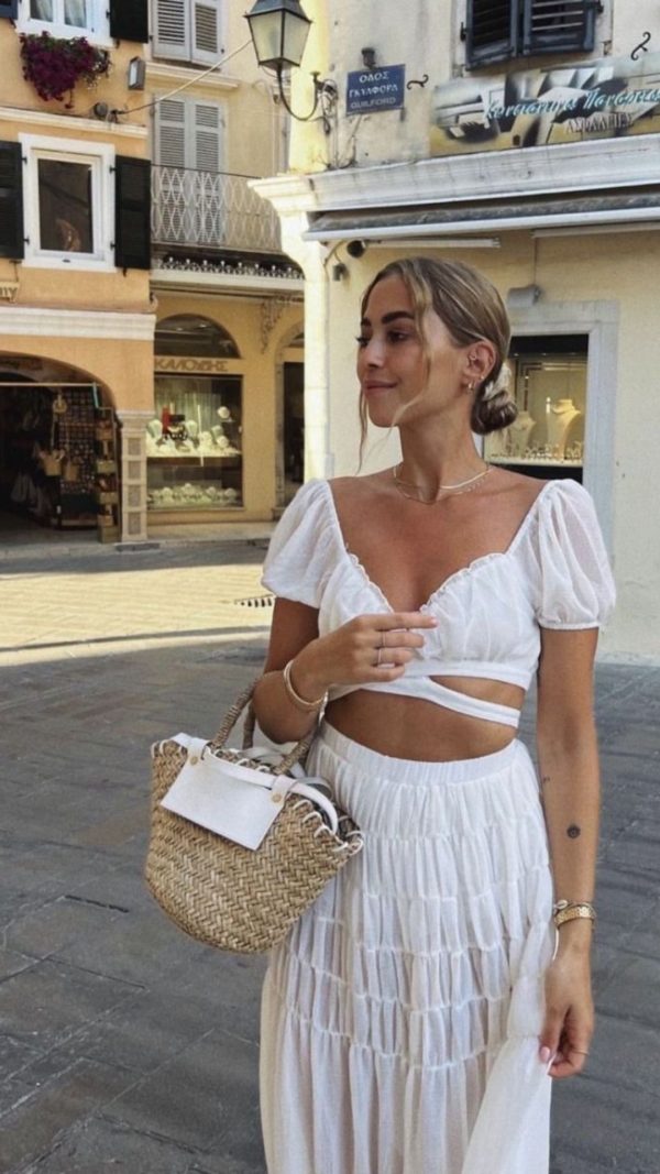 20+ European Summer Outfits 2024 You Will Adore 14